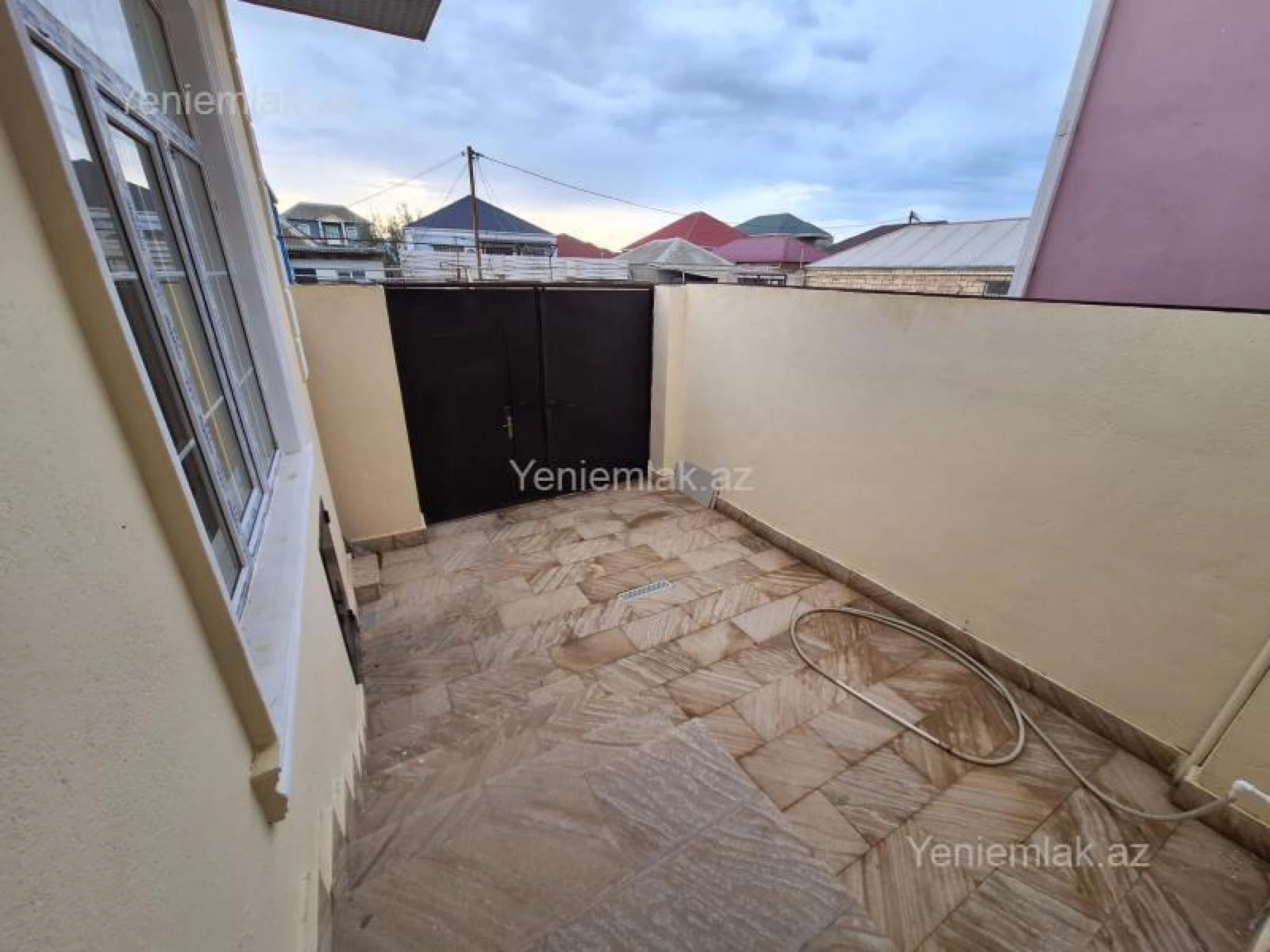 Satılır 3 otaqlı həyət evi 90 m²