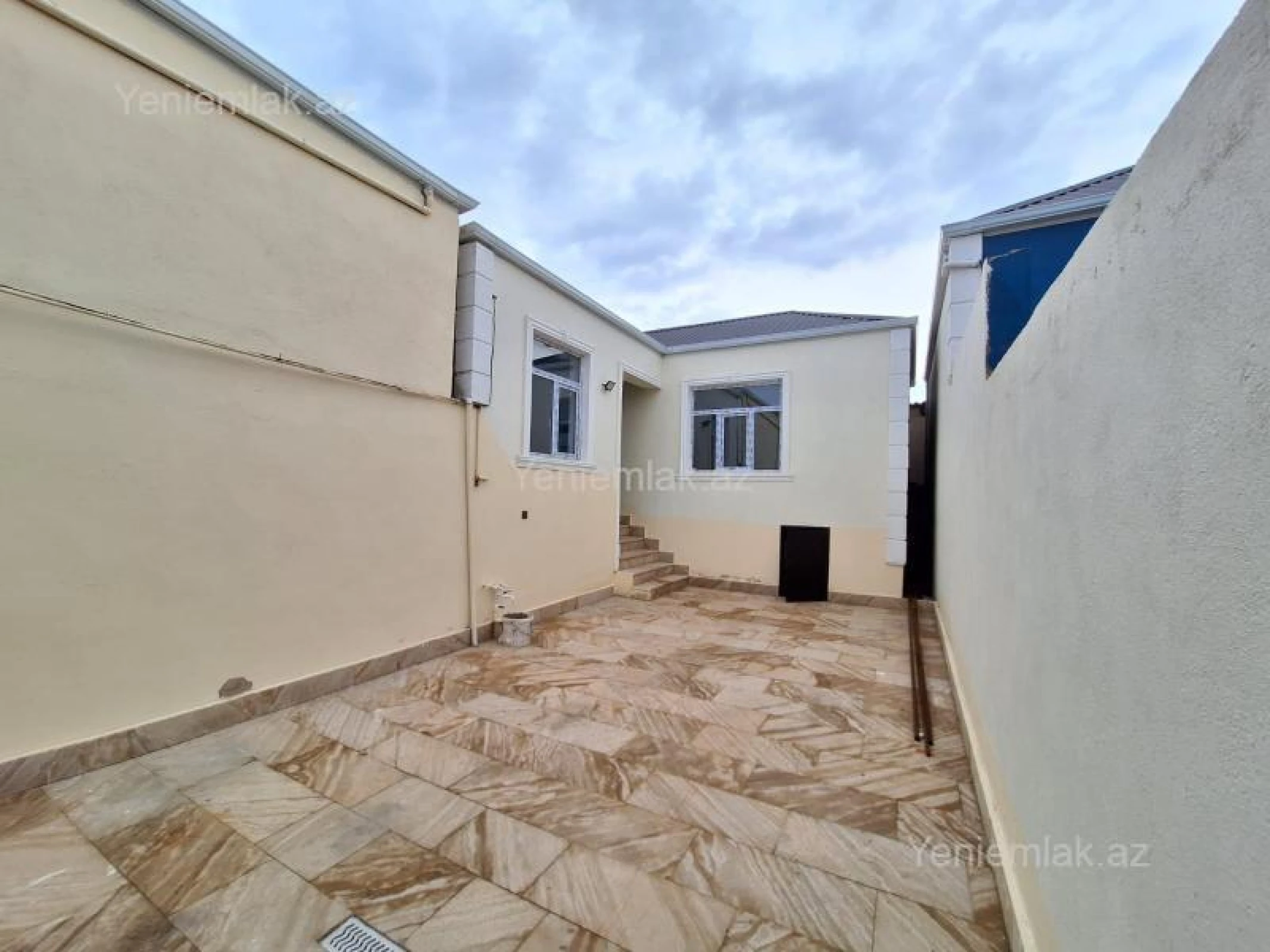 Satılır 4 otaqlı həyət evi 125 m²