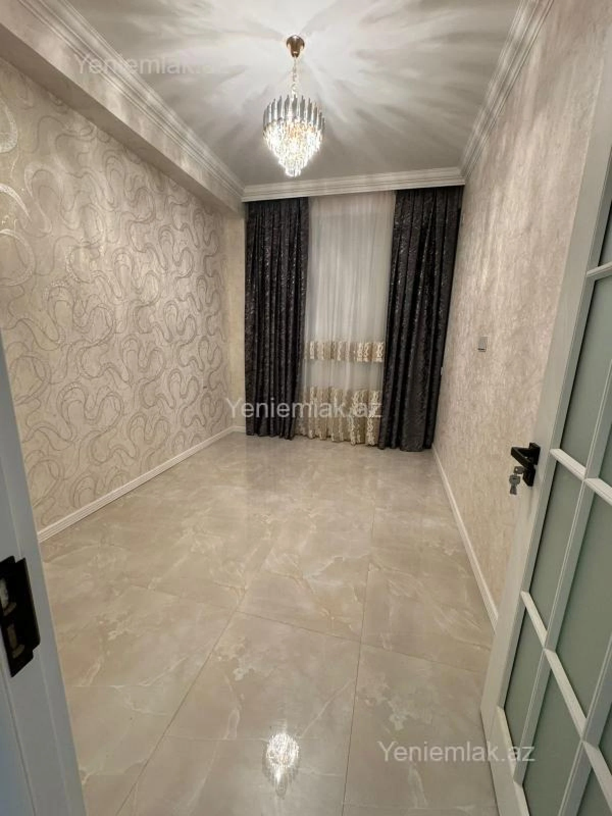 Satılır 2 otaqlı yeni tikili 60 m²