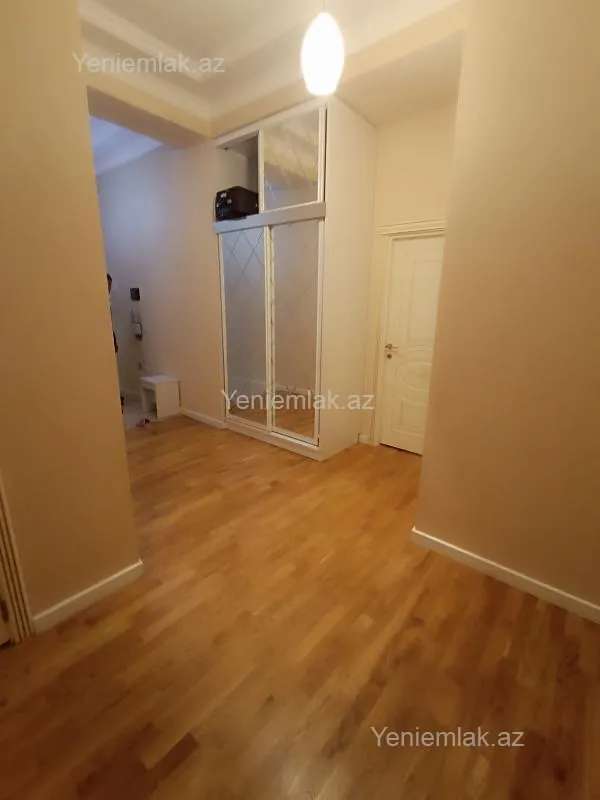 Satılır 3 otaqlı yeni tikili 97 m²