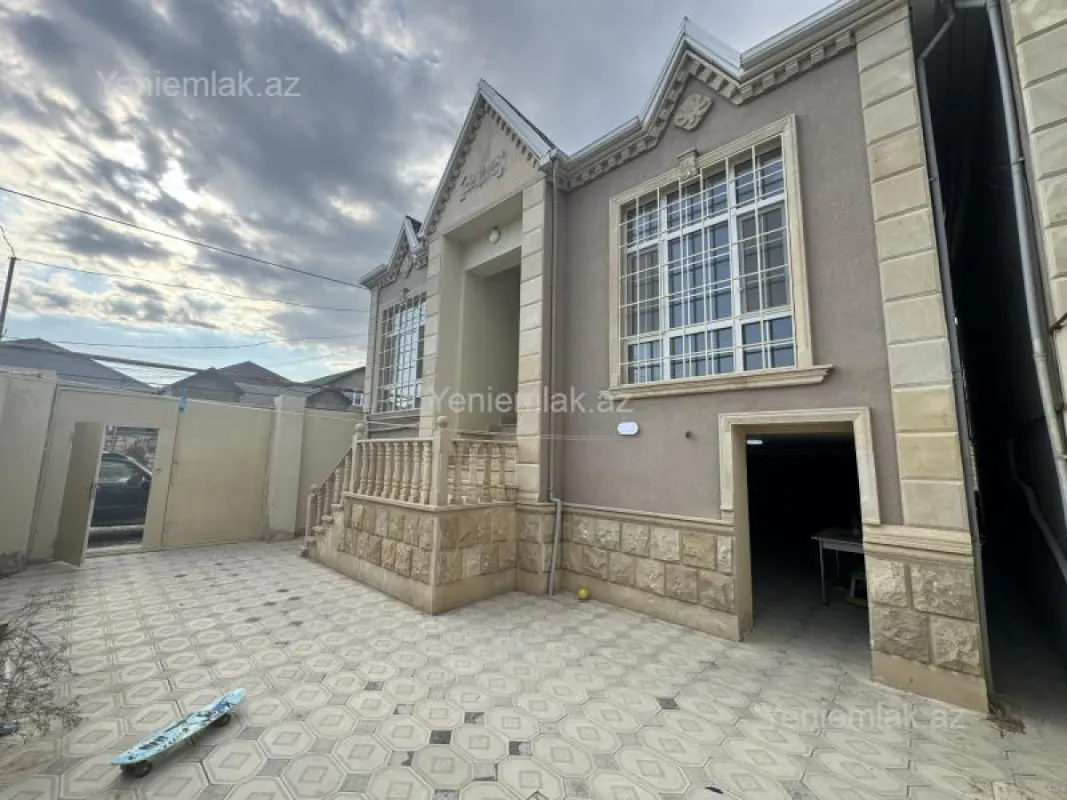 Satılır 4 otaqlı həyət evi 120 m²
