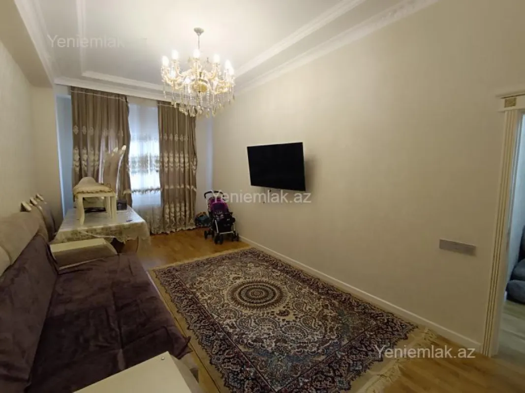 Satılır 3 otaqlı yeni tikili 100 m²