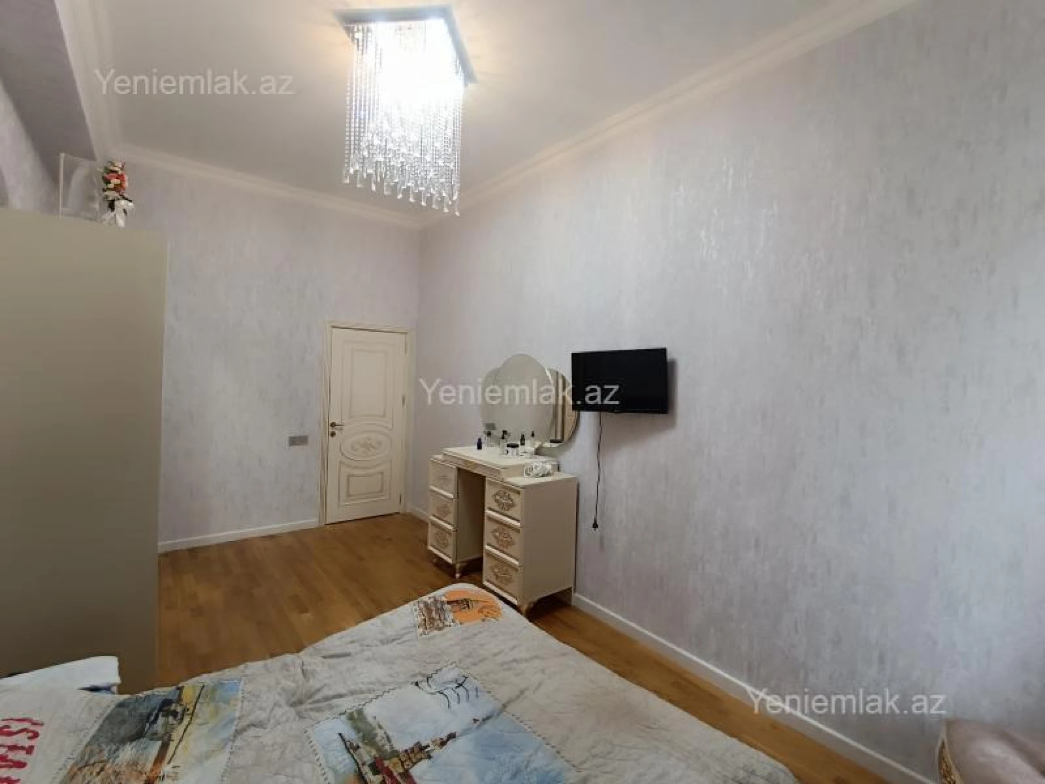 Satılır 3 otaqlı yeni tikili 100 m²