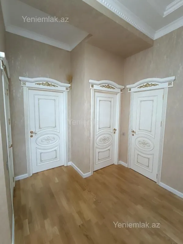 Satılır 3 otaqlı yeni tikili 100 m²