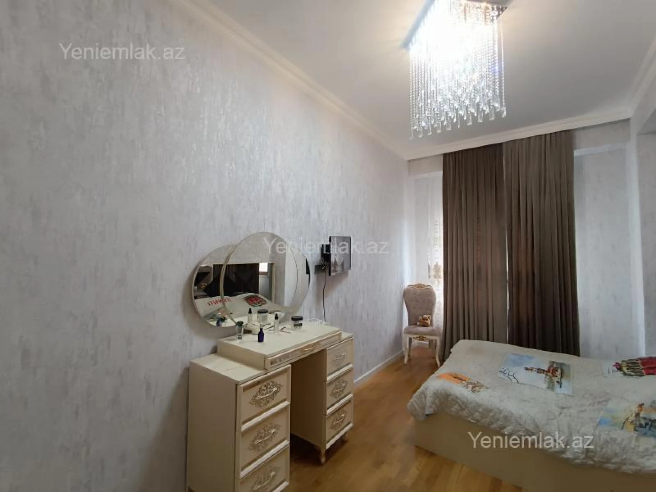 Satılır 3 otaqlı yeni tikili 100 m²