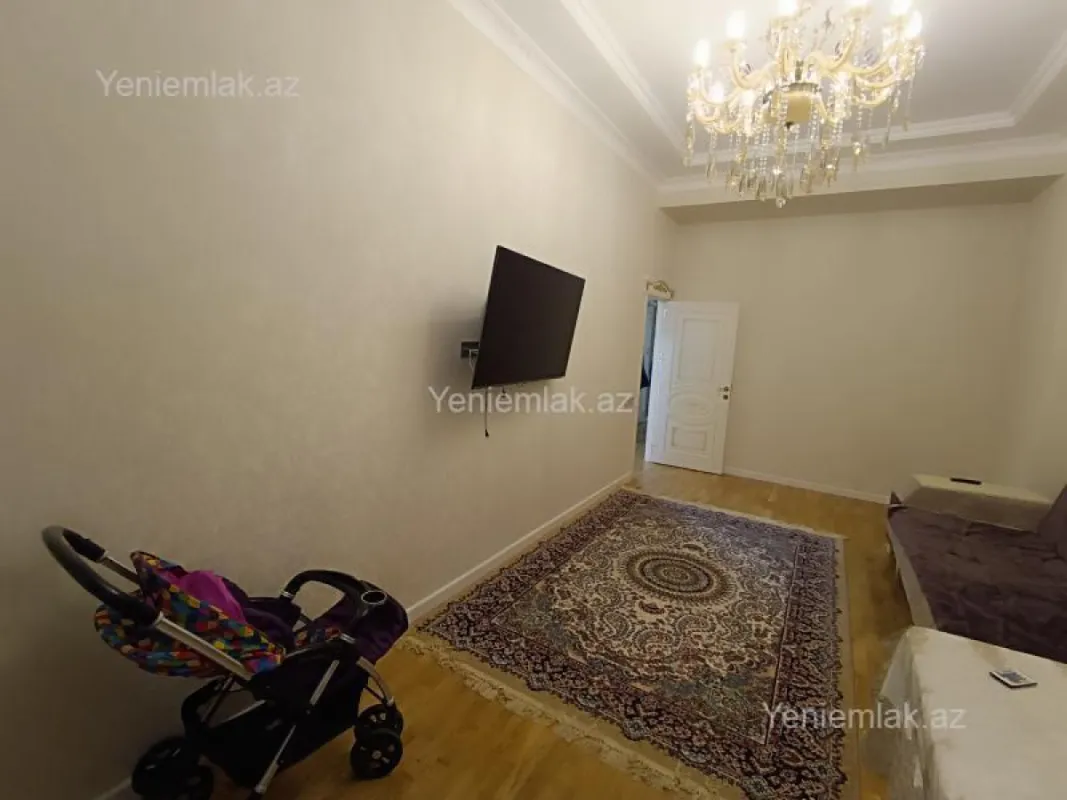 Satılır 3 otaqlı yeni tikili 100 m²