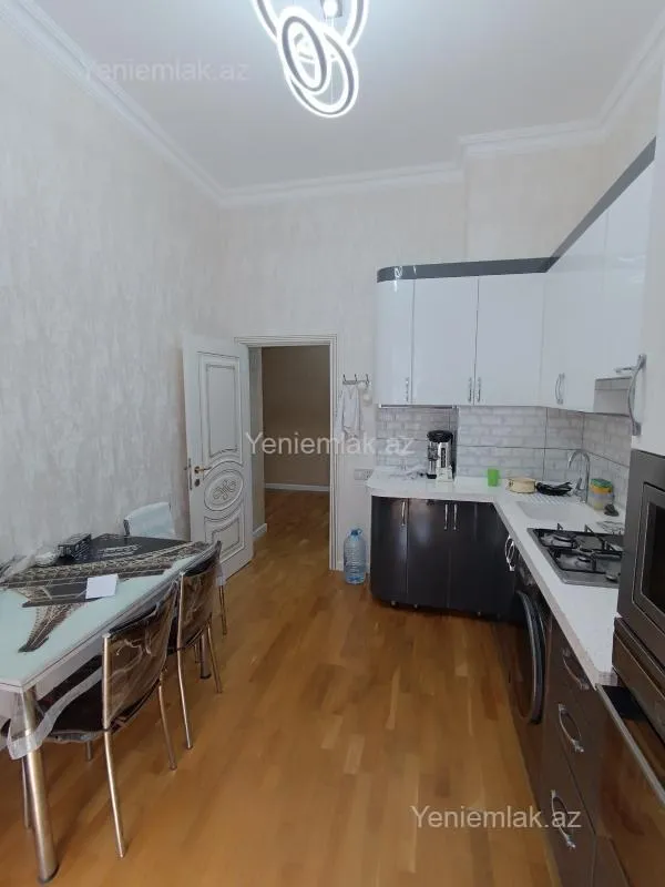 Satılır 3 otaqlı yeni tikili 100 m²