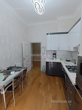 Satılır 3 otaqlı yeni tikili 100 m²