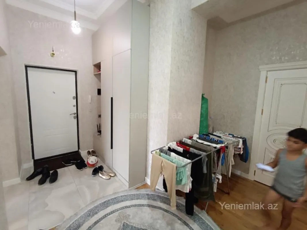 Satılır 3 otaqlı yeni tikili 105.4 m²