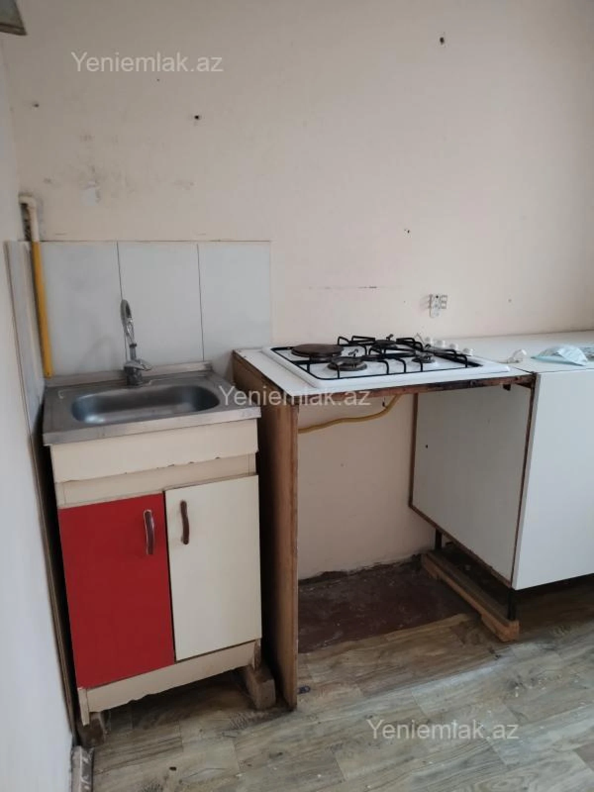 Satılır 3 otaqlı köhnə tikili 65 m²