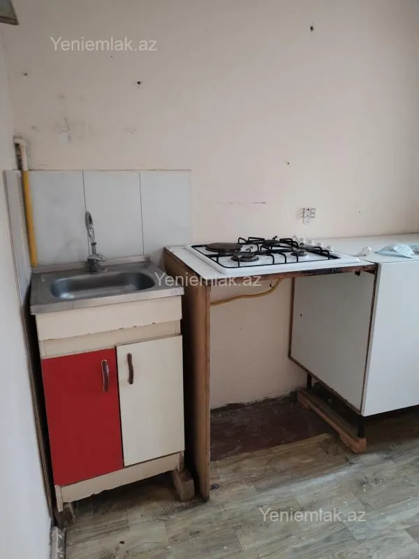 Satılır 3 otaqlı köhnə tikili 65 m²