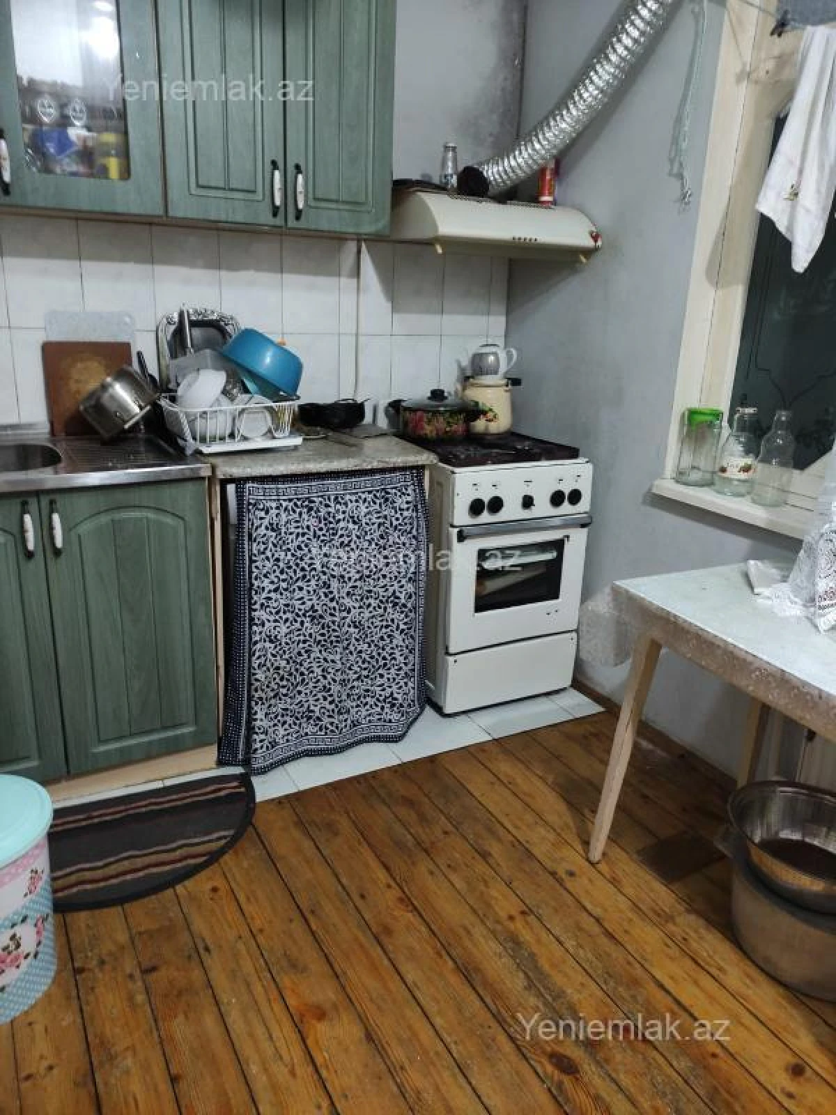 Satılır 3 otaqlı köhnə tikili 71.8 m²