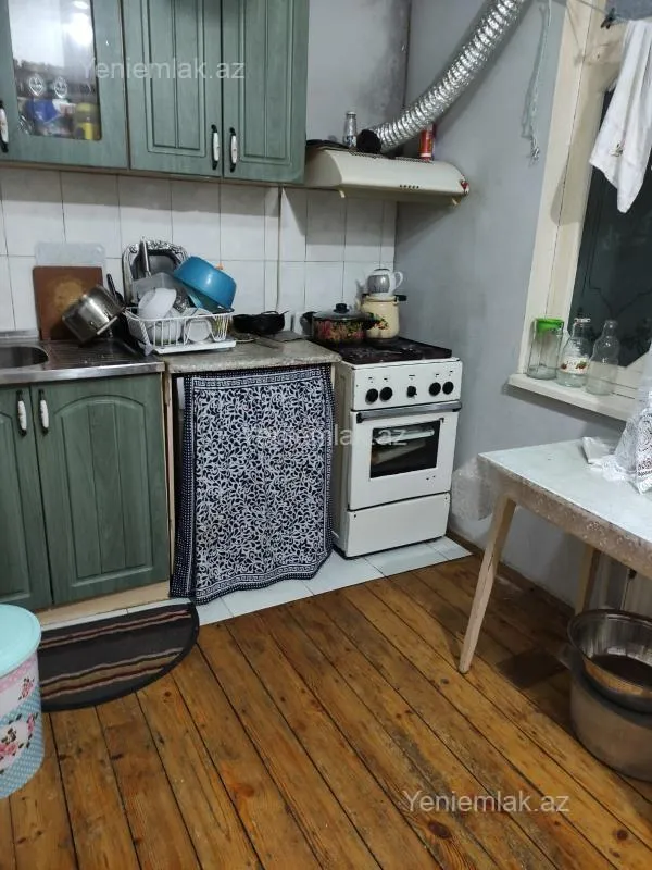 Satılır 3 otaqlı köhnə tikili 71.8 m²