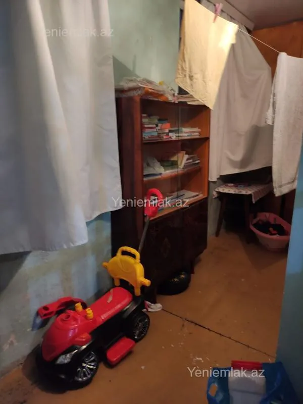 Satılır 3 otaqlı köhnə tikili 71.8 m²