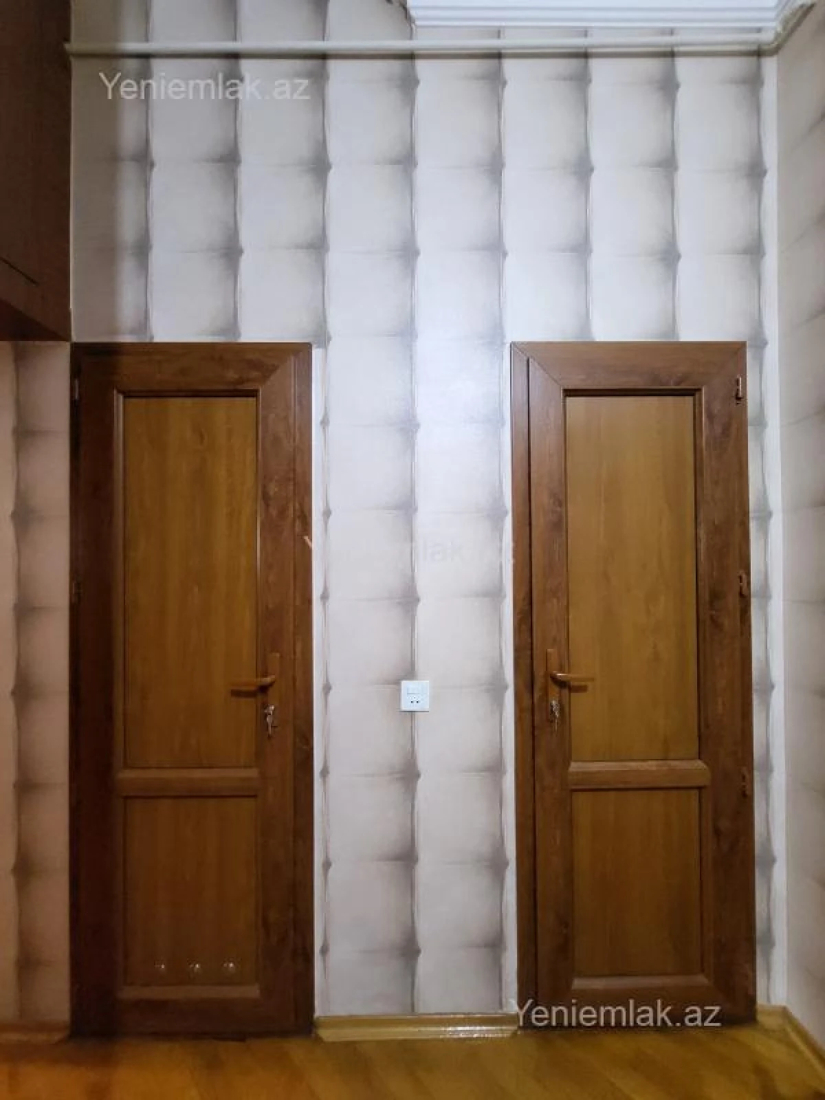 Satılır 2 otaqlı köhnə tikili 56 m²