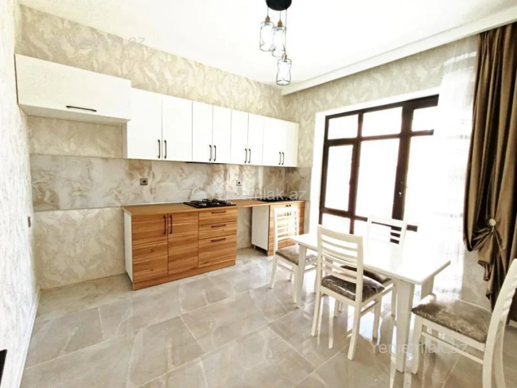 Satılır 4 otaqlı həyət evi 100 m²