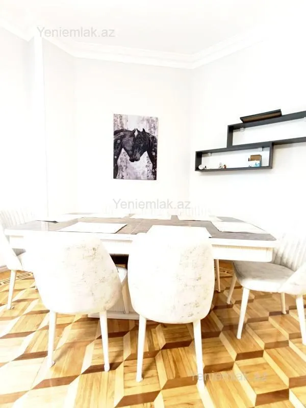 Satılır 6 otaqlı həyət evi 250 m²
