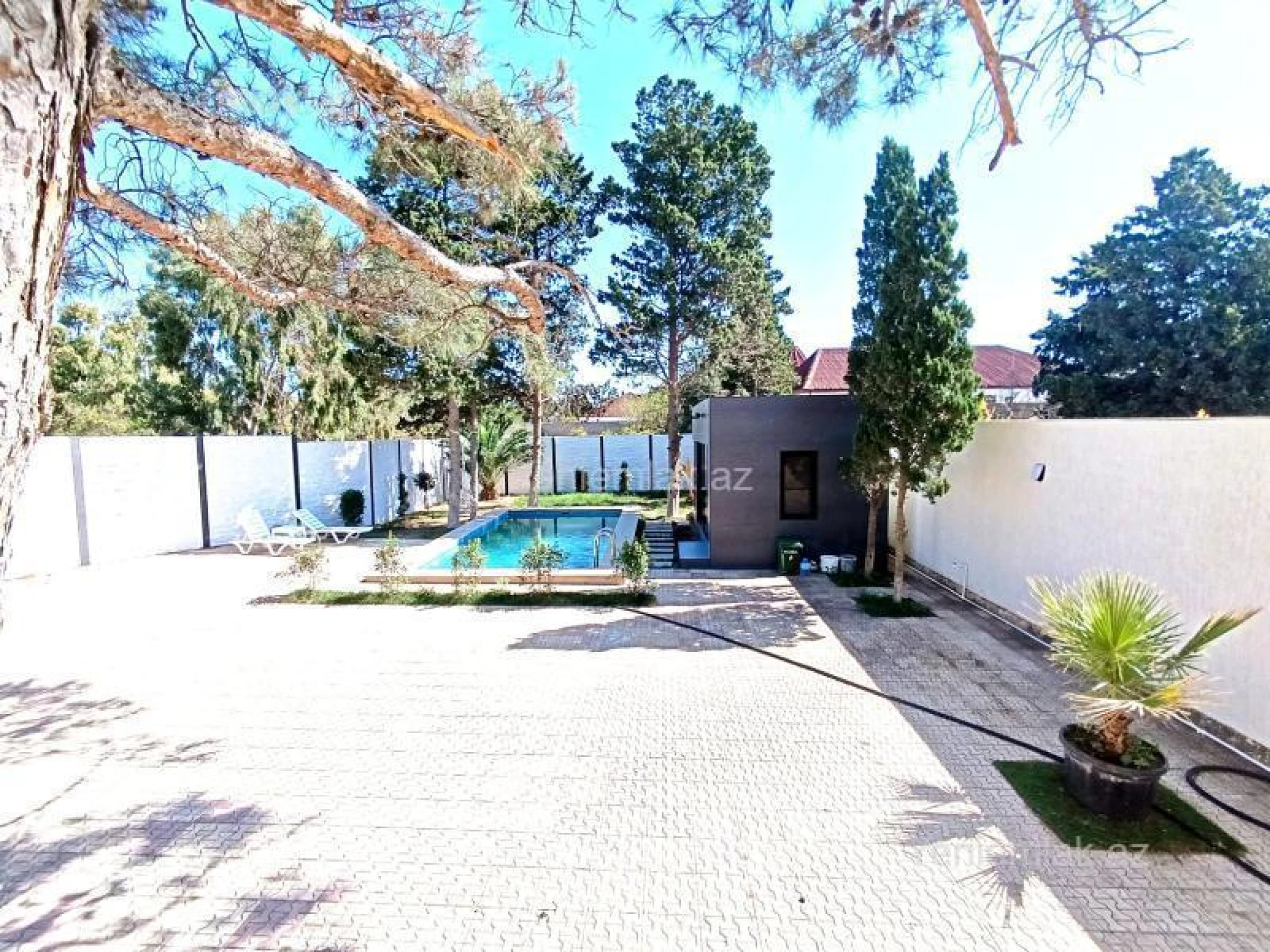 Satılır 6 otaqlı həyət evi 250 m²