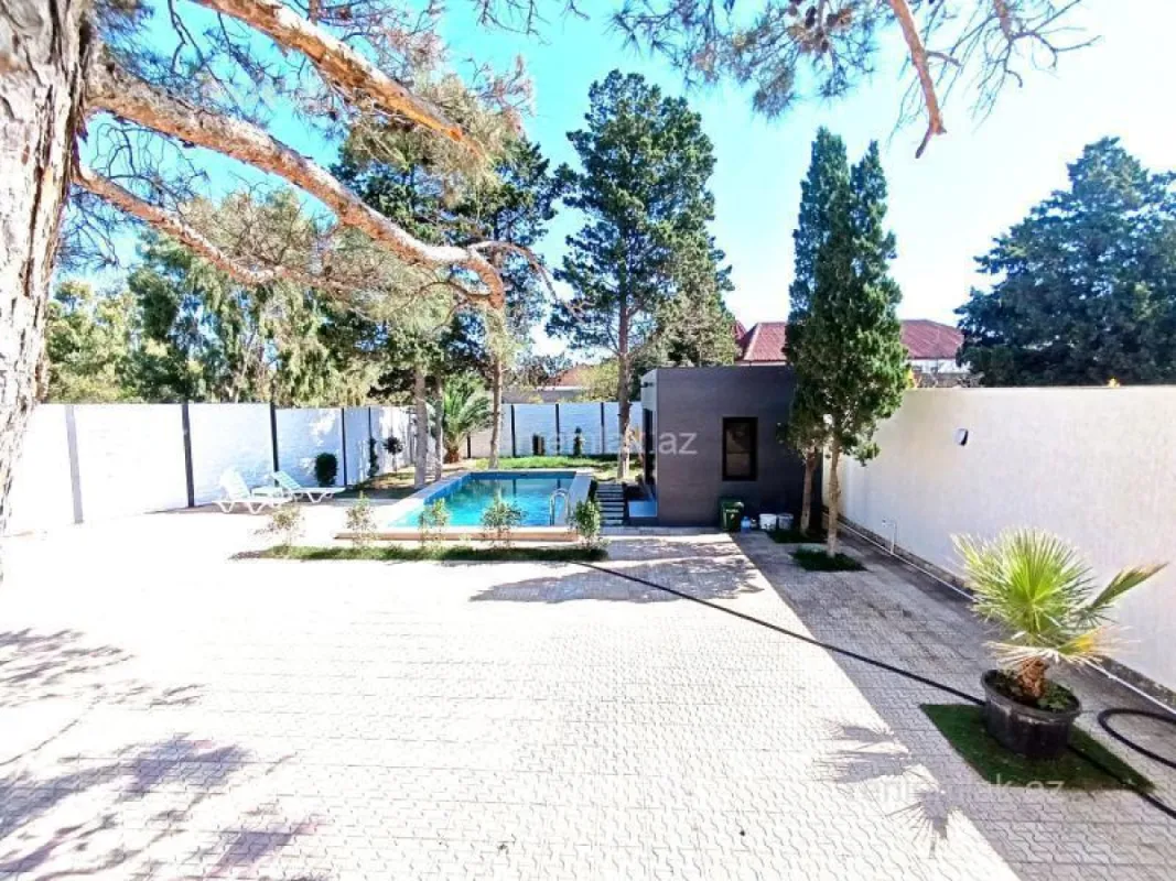 Satılır 6 otaqlı həyət evi 250 m²