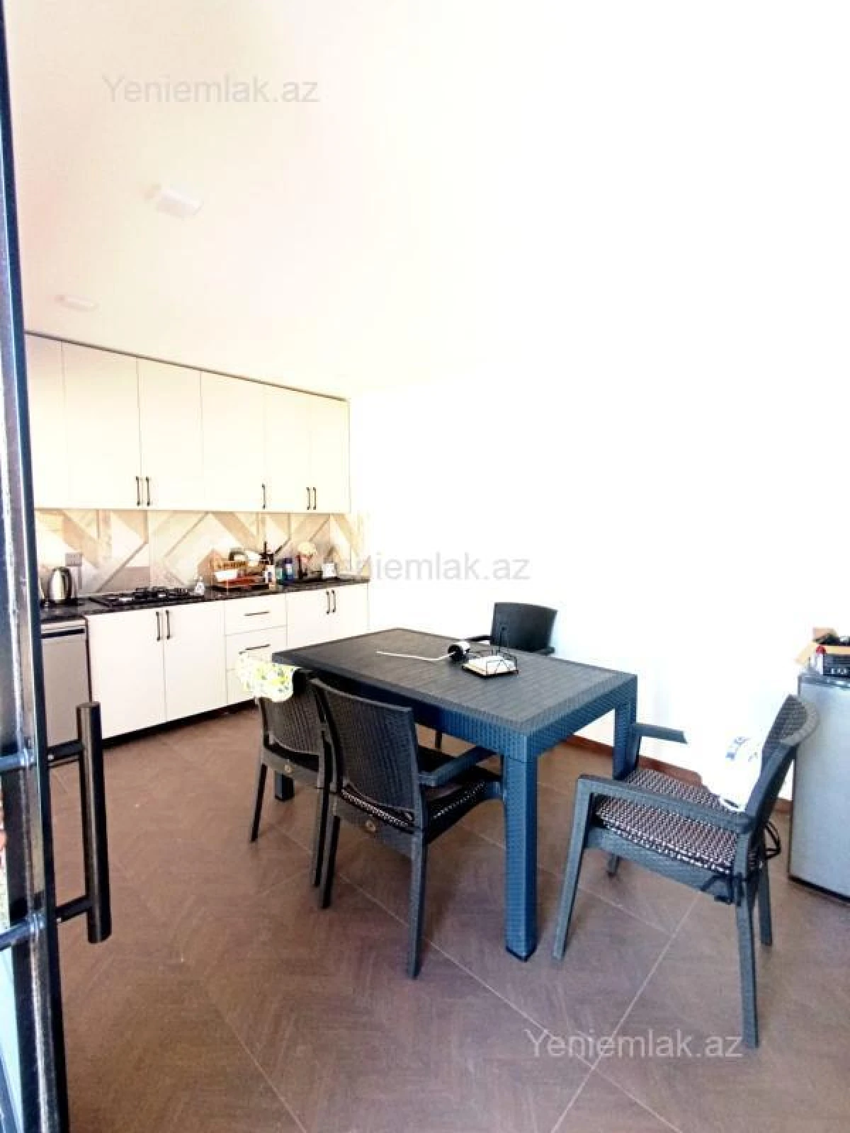 Satılır 6 otaqlı həyət evi 250 m²