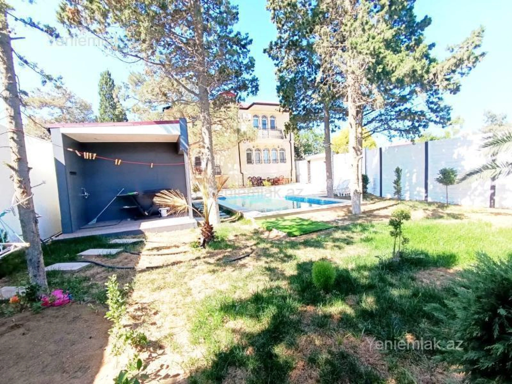 Satılır 6 otaqlı həyət evi 250 m²