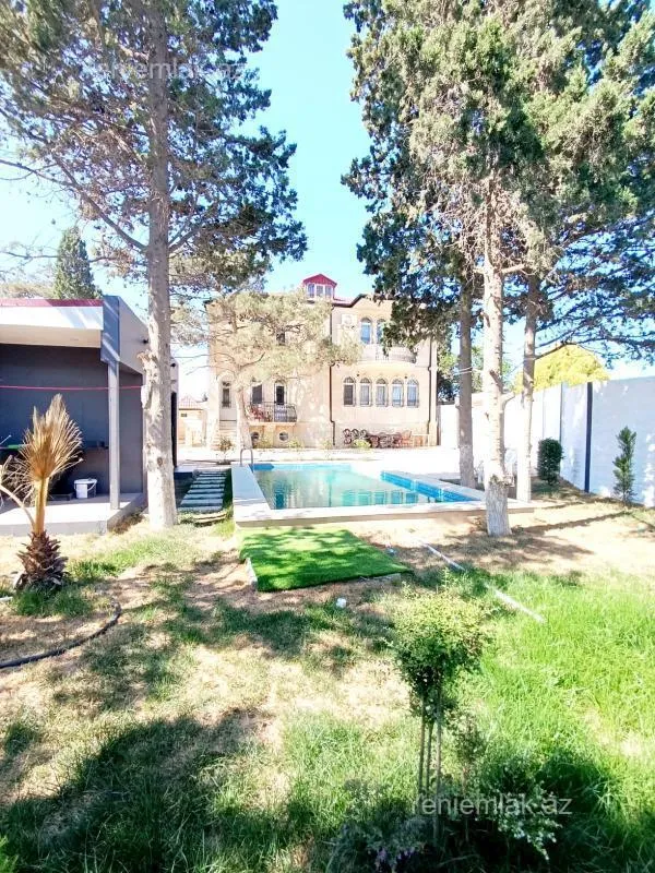 Satılır 6 otaqlı həyət evi 250 m²