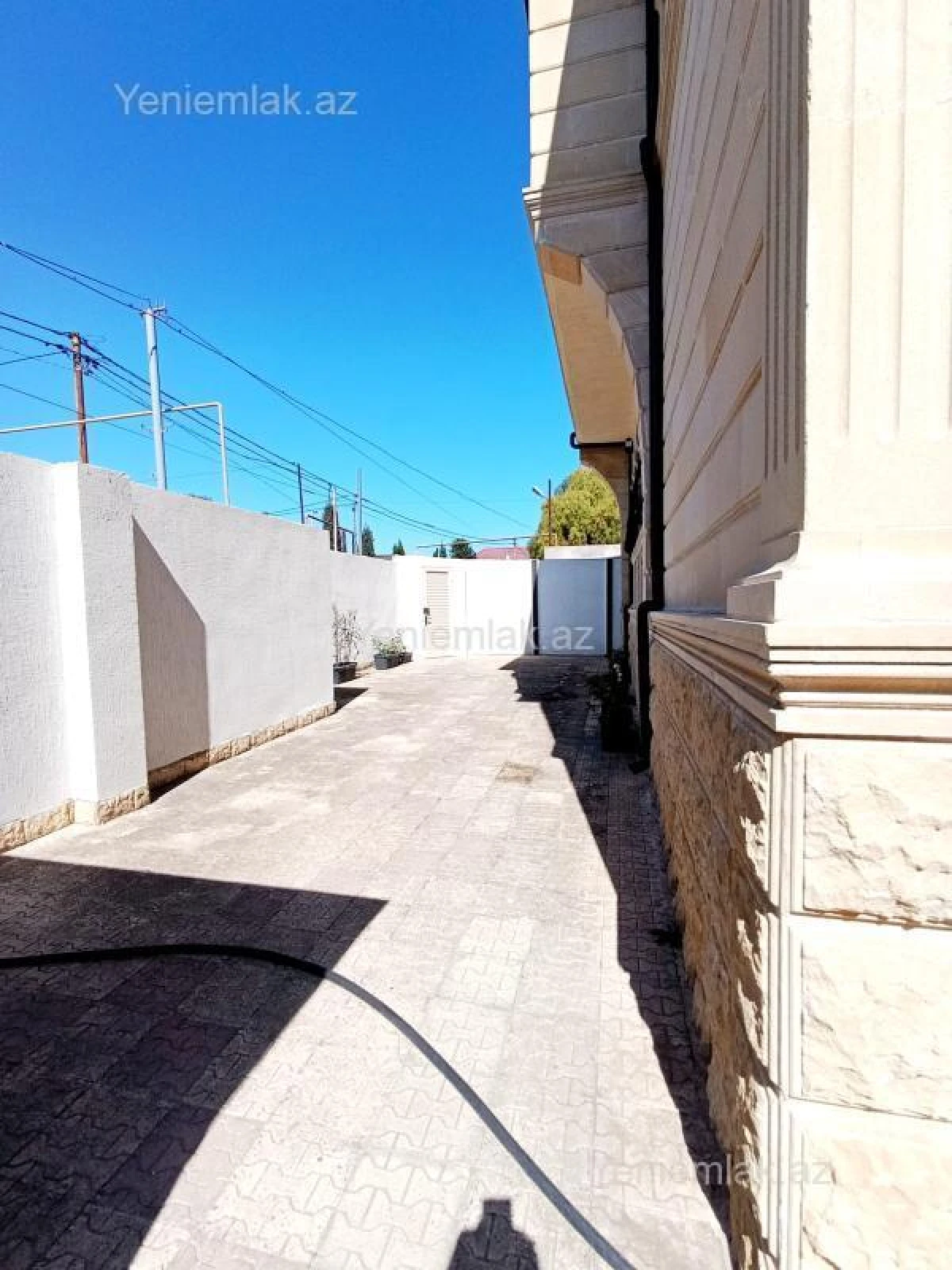 Satılır 6 otaqlı həyət evi 250 m²