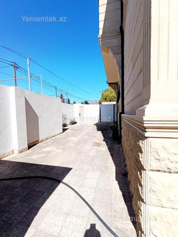 Satılır 6 otaqlı həyət evi 250 m²