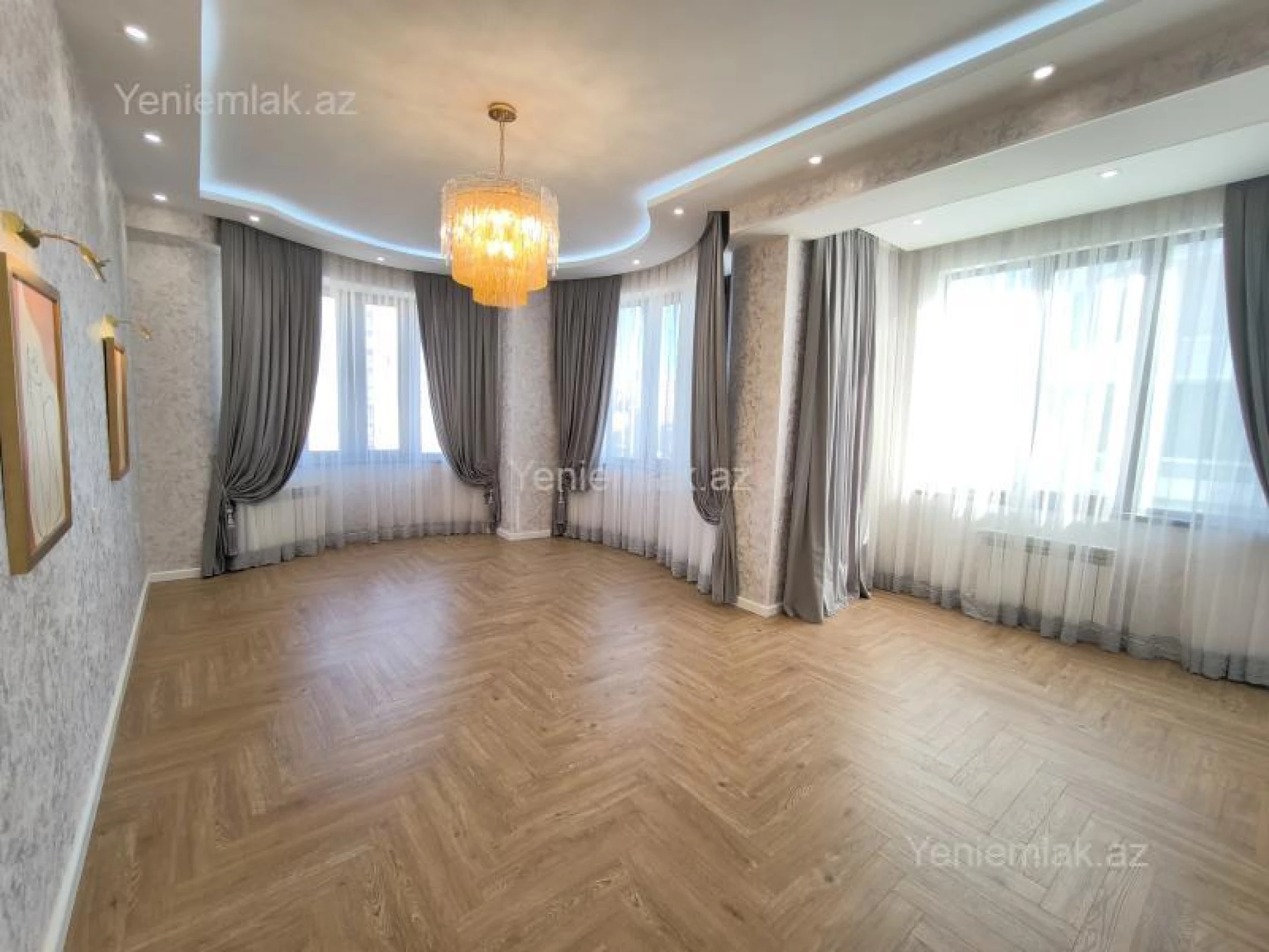 Satılır 3 otaqlı yeni tikili 130 m²