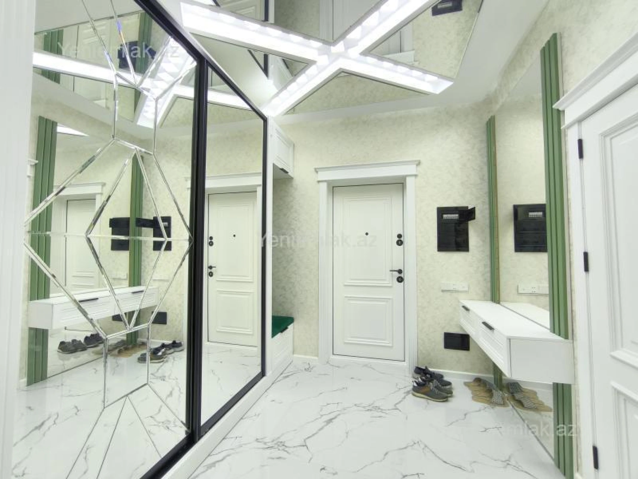 Satılır 3 otaqlı yeni tikili 130 m²