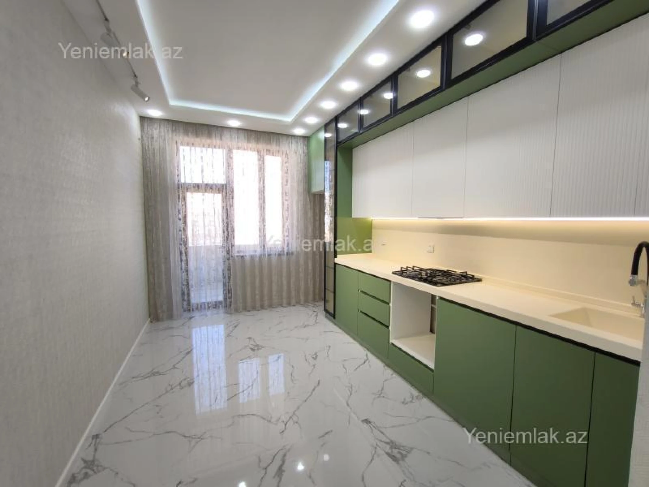 Satılır 3 otaqlı yeni tikili 130 m²