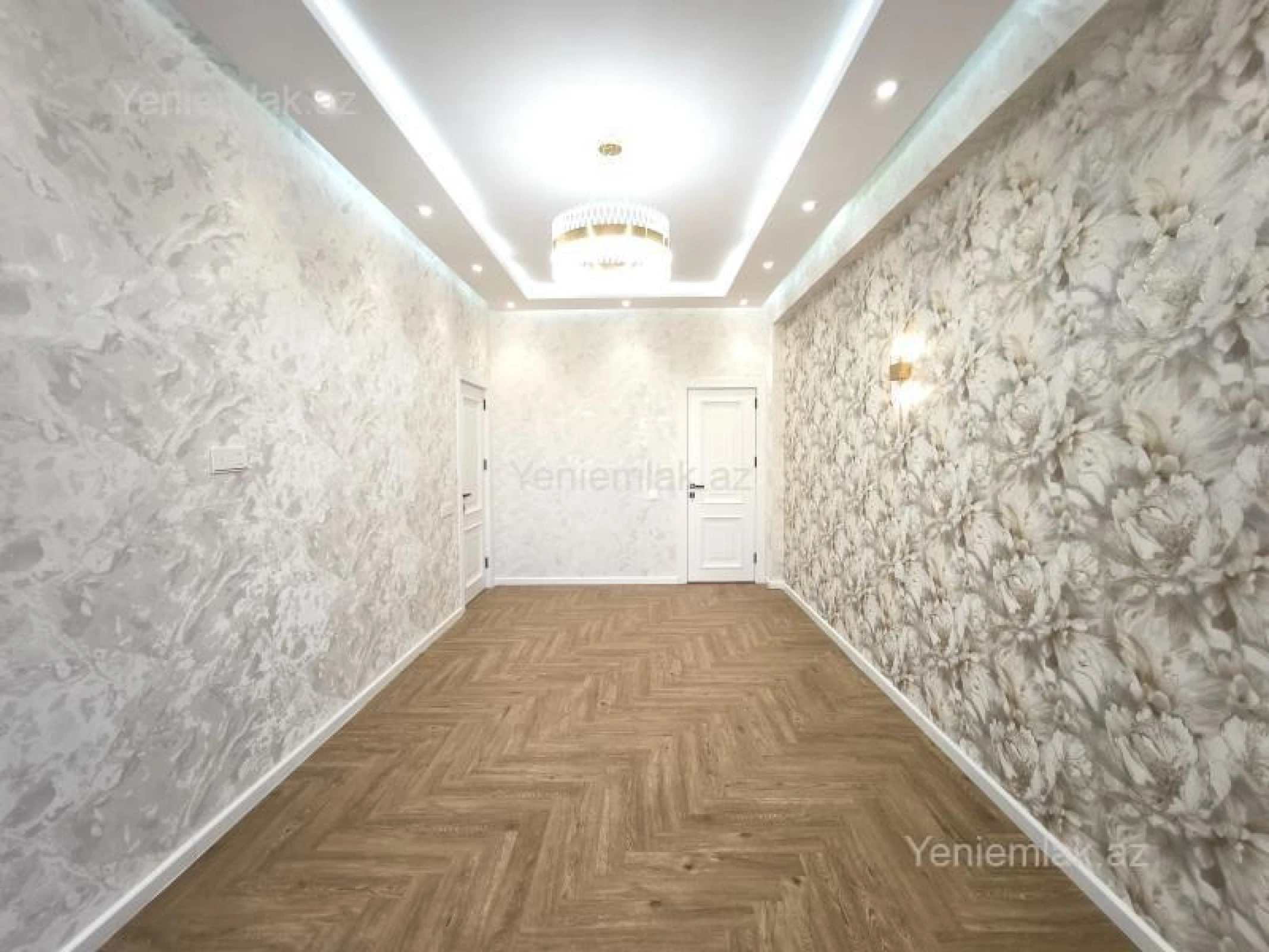 Satılır 3 otaqlı yeni tikili 130 m²