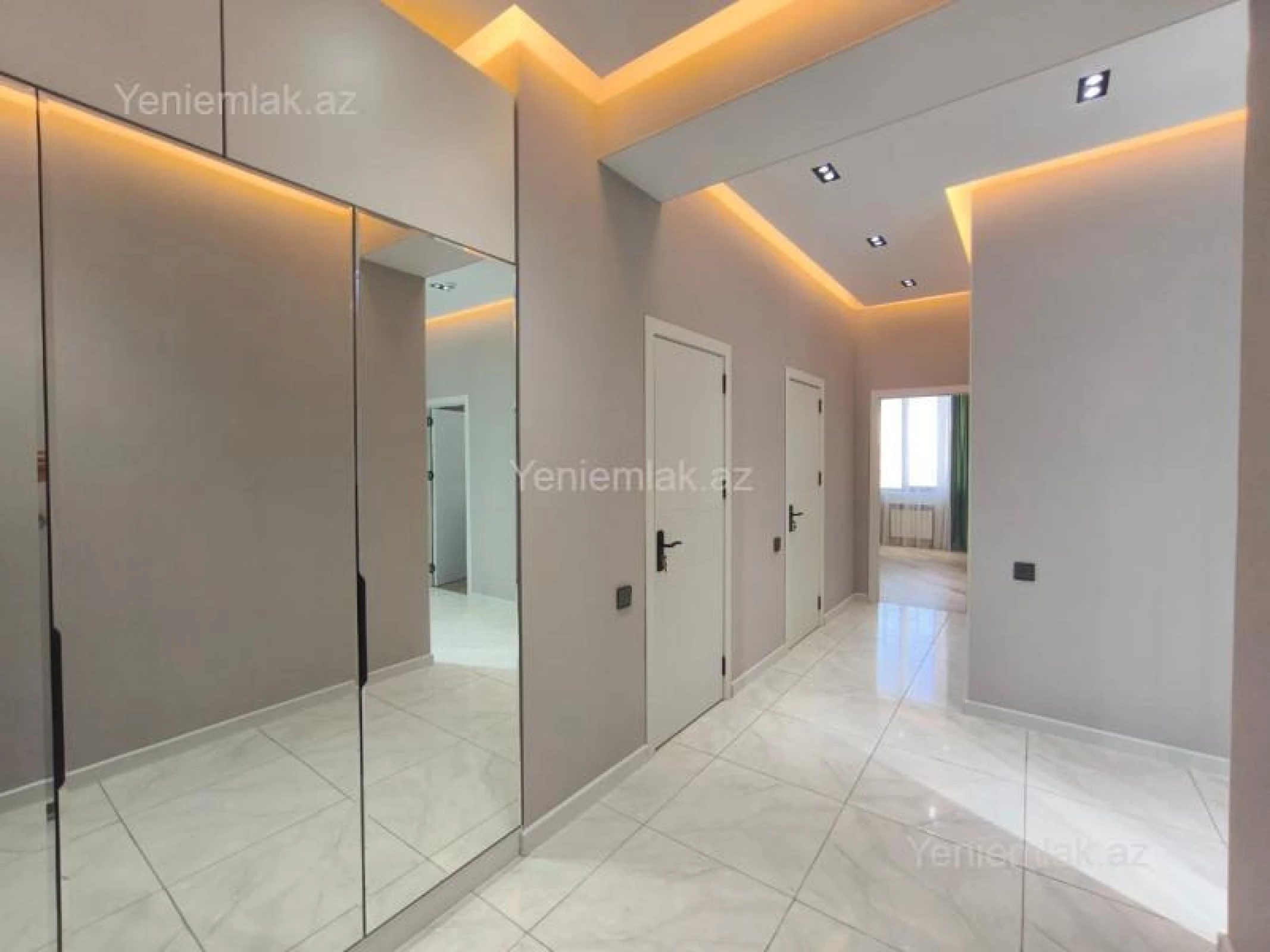 Satılır 3 otaqlı yeni tikili 87 m²