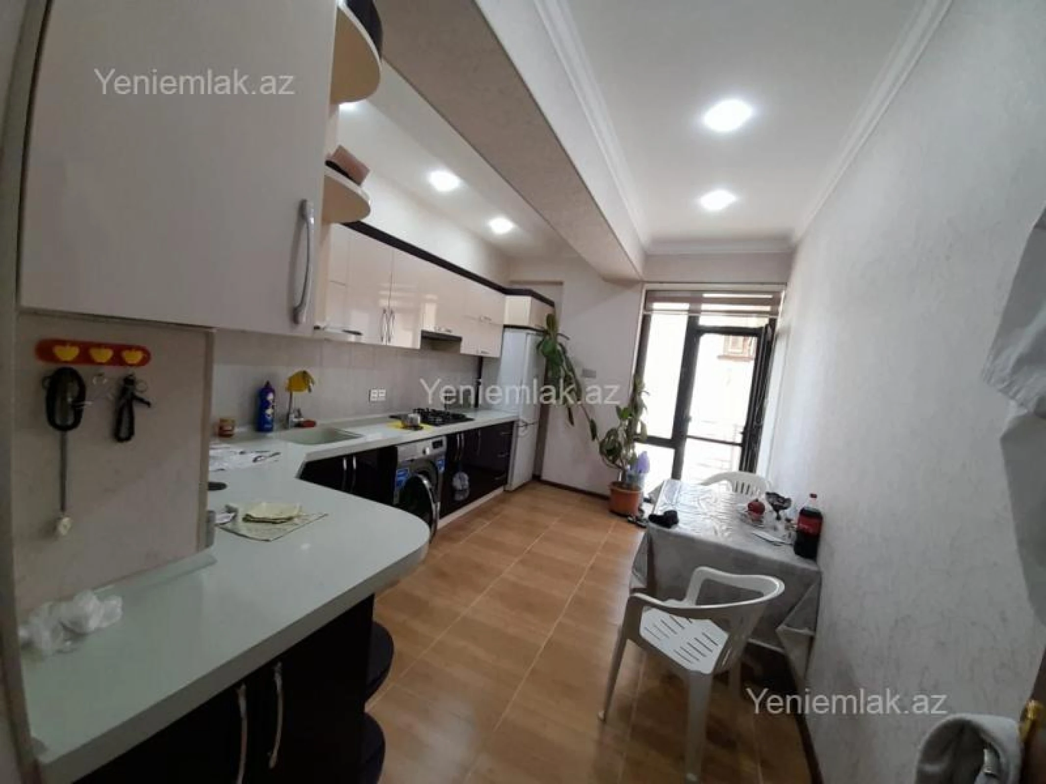 Satılır 2 otaqlı yeni tikili 90 m²
