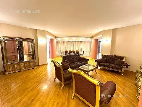 Satılır 4 otaqlı yeni tikili 190 m²