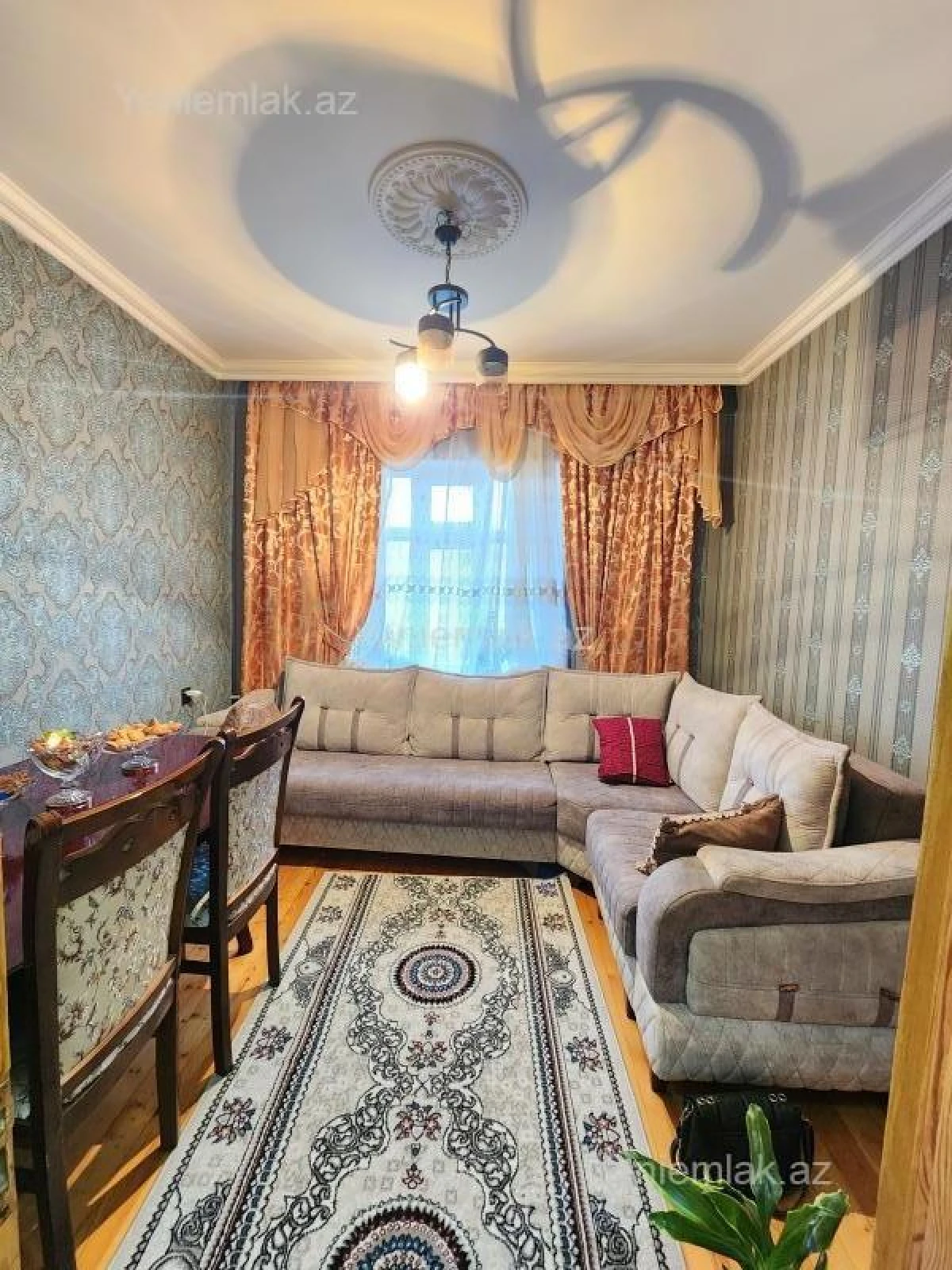 Satılır 4 otaqlı köhnə tikili 85 m²