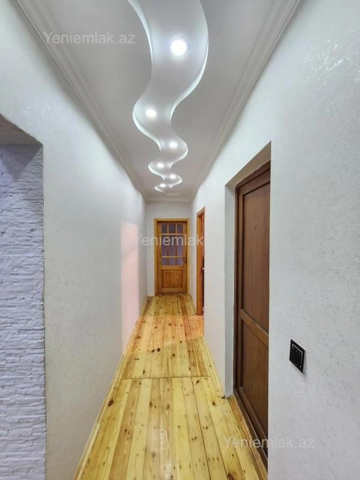 Satılır 4 otaqlı köhnə tikili 85 m²