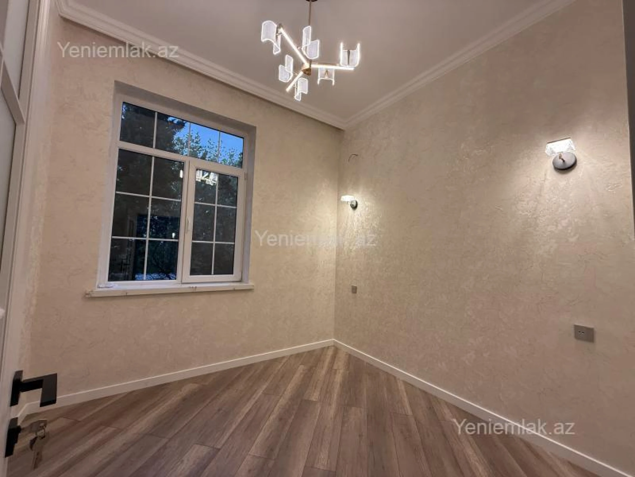 Satılır 4 otaqlı həyət evi 144 m²