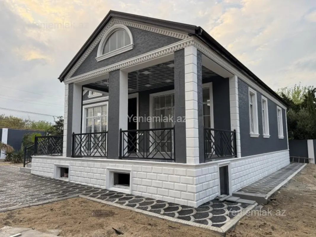 Satılır 4 otaqlı həyət evi 144 m²