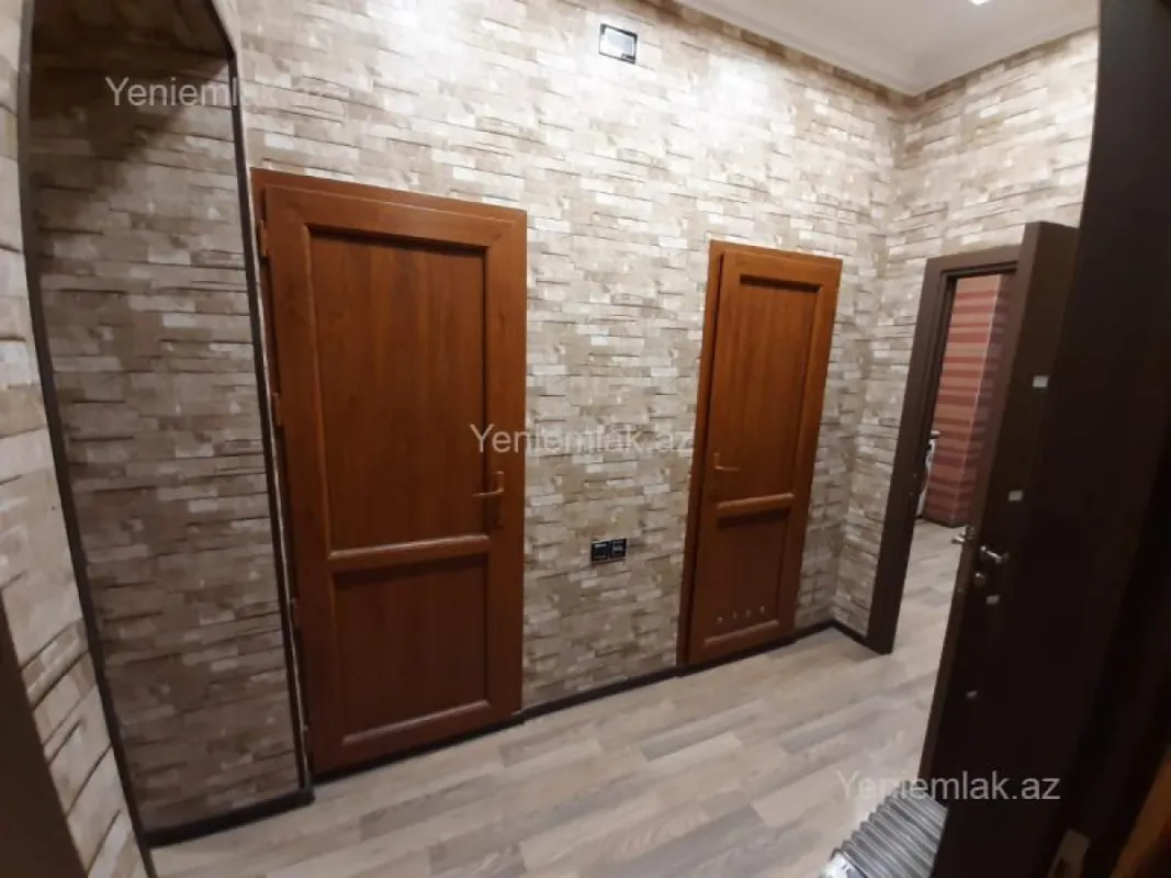 Satılır 3 otaqlı köhnə tikili 90 m²