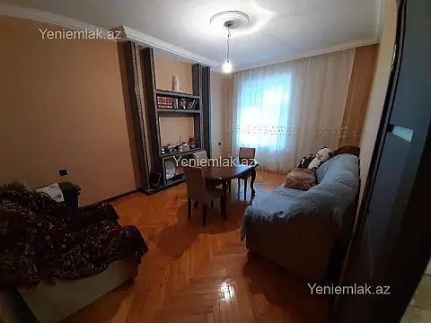 Satılır 3 otaqlı köhnə tikili 90 m²