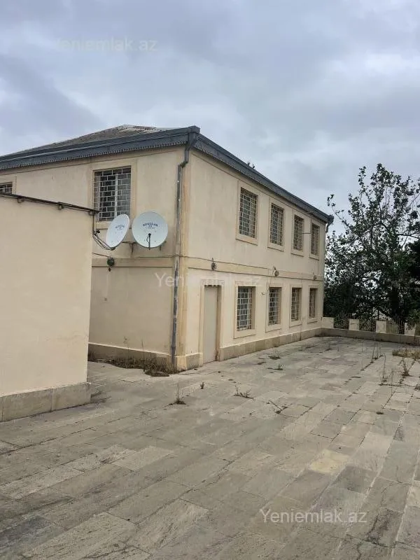 Satılır 6 otaqlı həyət evi 250 m²