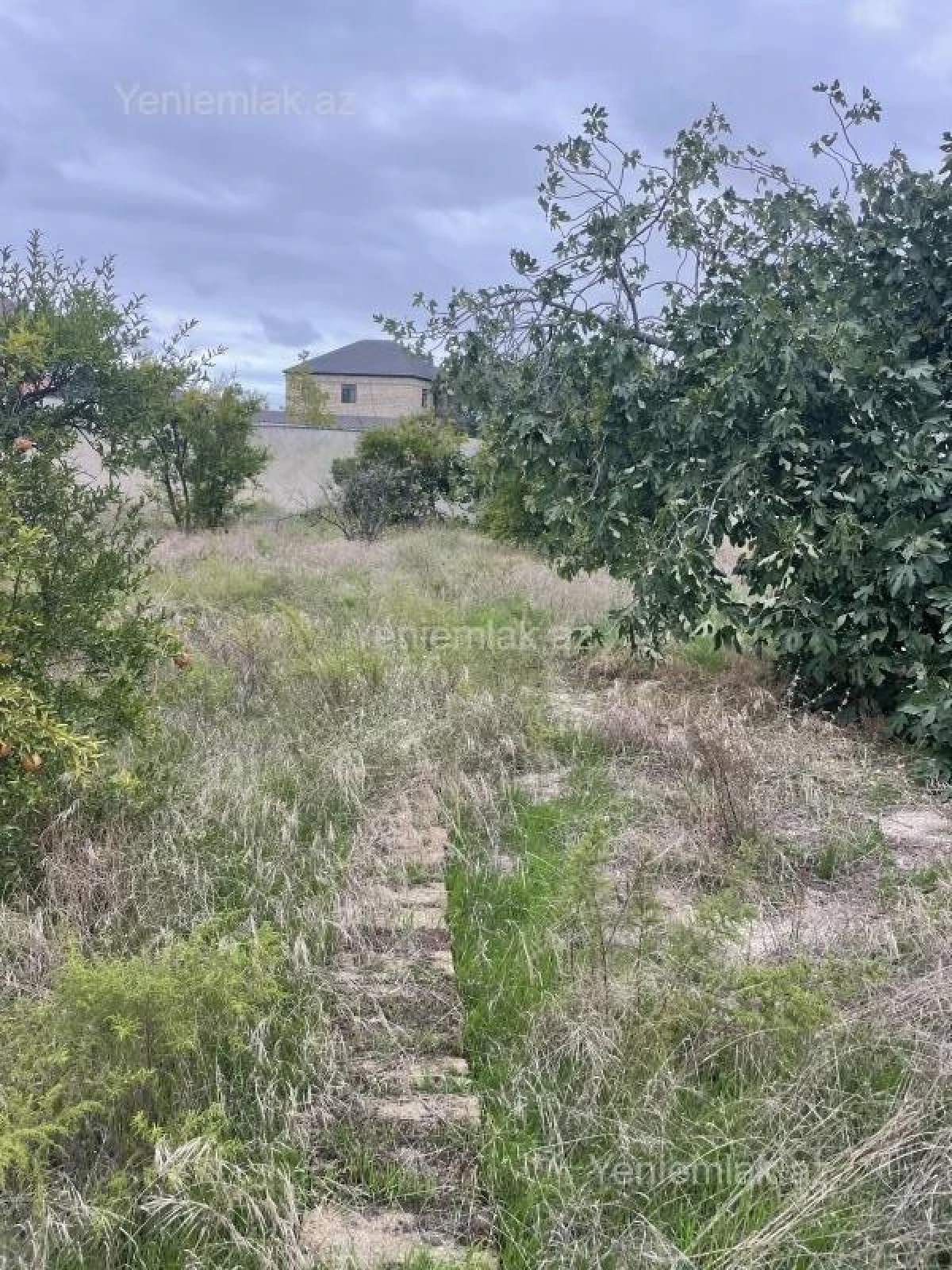 Satılır 6 otaqlı həyət evi 250 m²