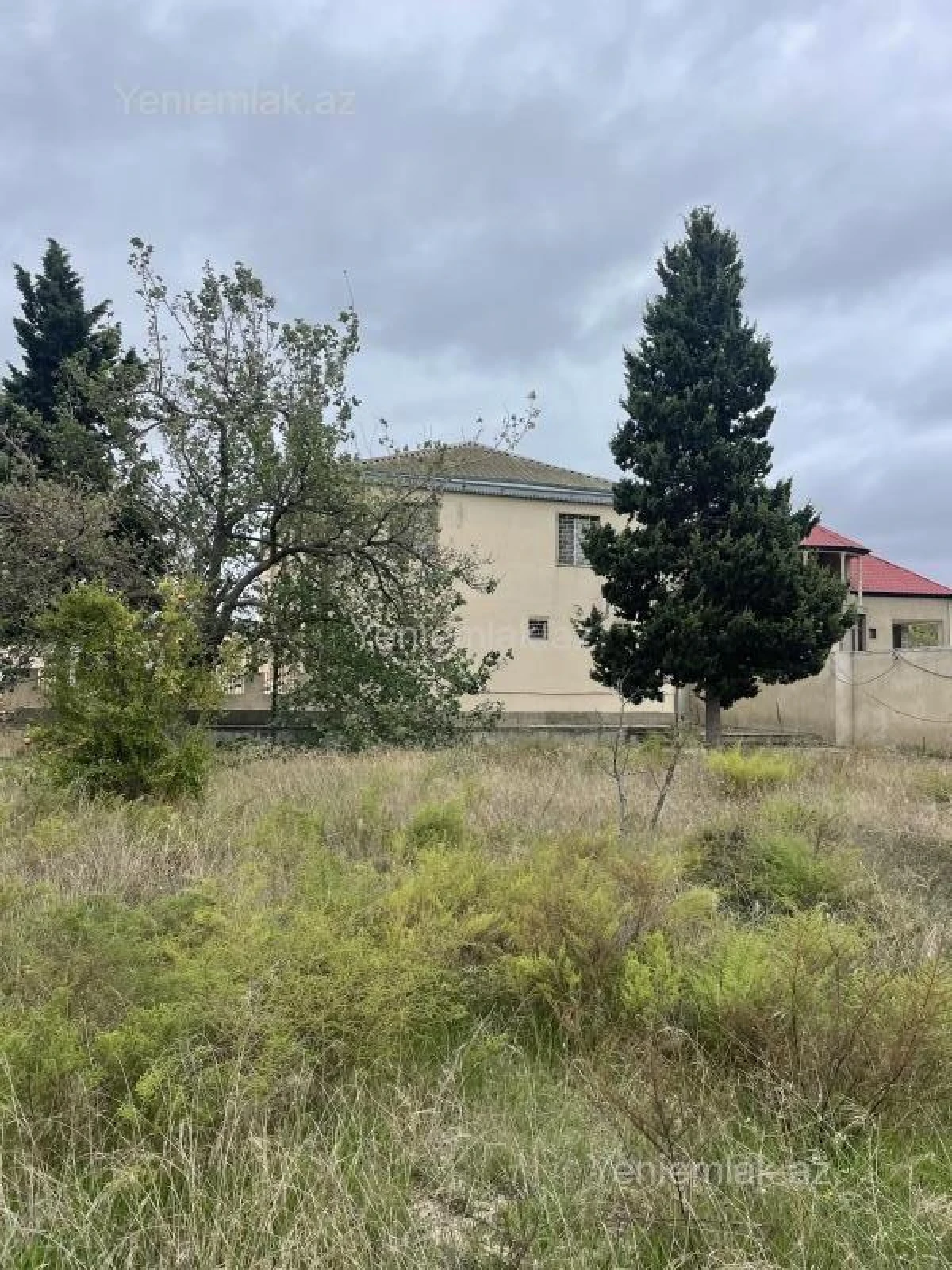 Satılır 6 otaqlı həyət evi 250 m²