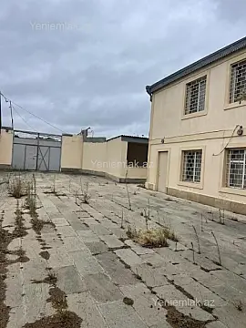 Satılır 6 otaqlı həyət evi 250 m²