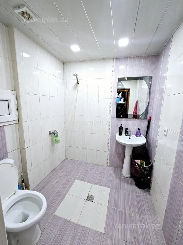 Satılır 2 otaqlı yeni tikili 60 m²