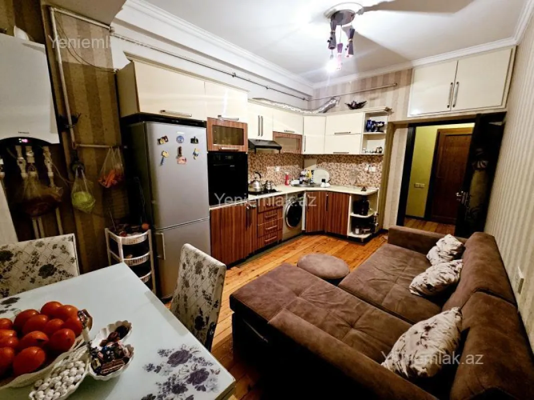 Satılır 2 otaqlı yeni tikili 60 m²