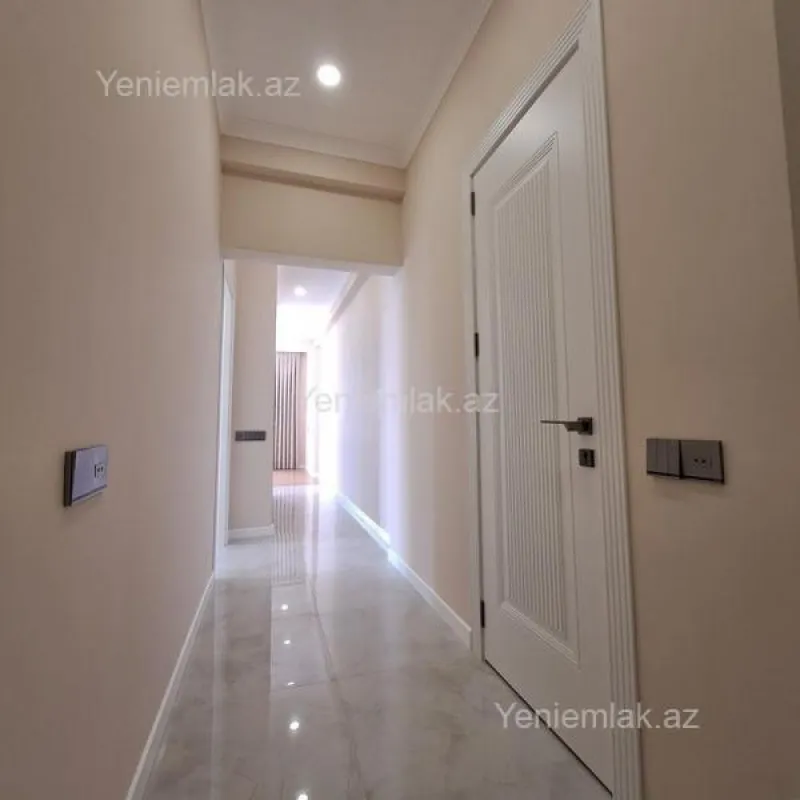 Satılır 3 otaqlı yeni tikili 95 m²