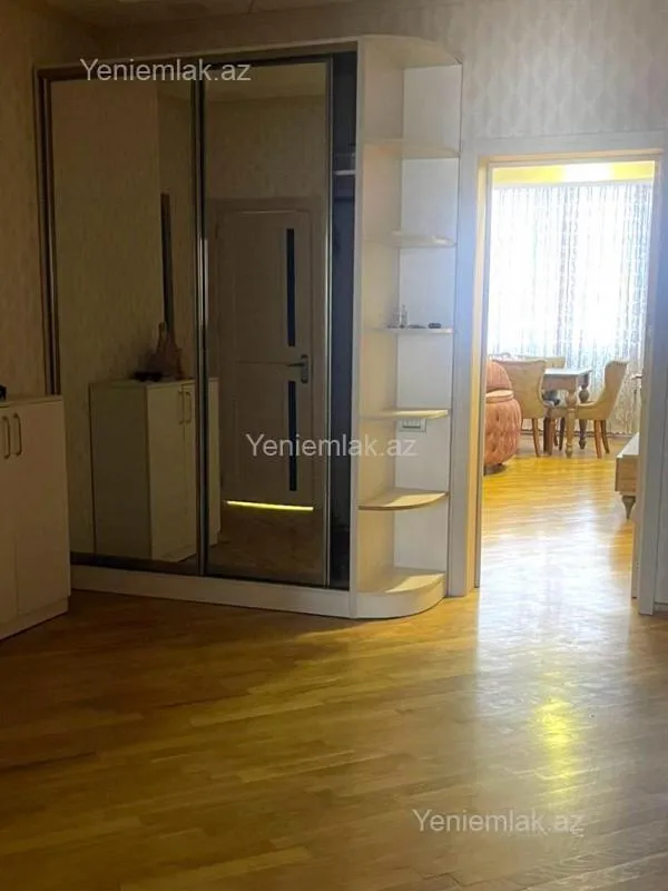 Satılır 3 otaqlı yeni tikili 140 m²