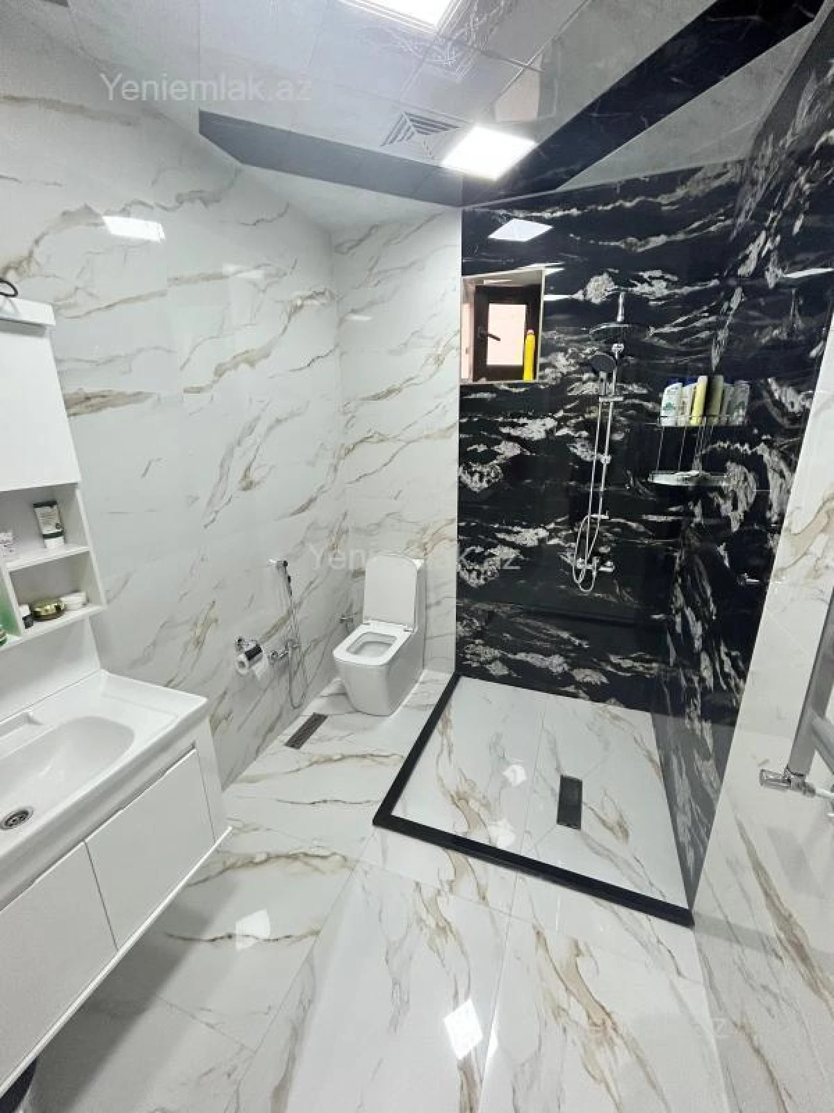 Satılır 6 otaqlı həyət evi 330 m²